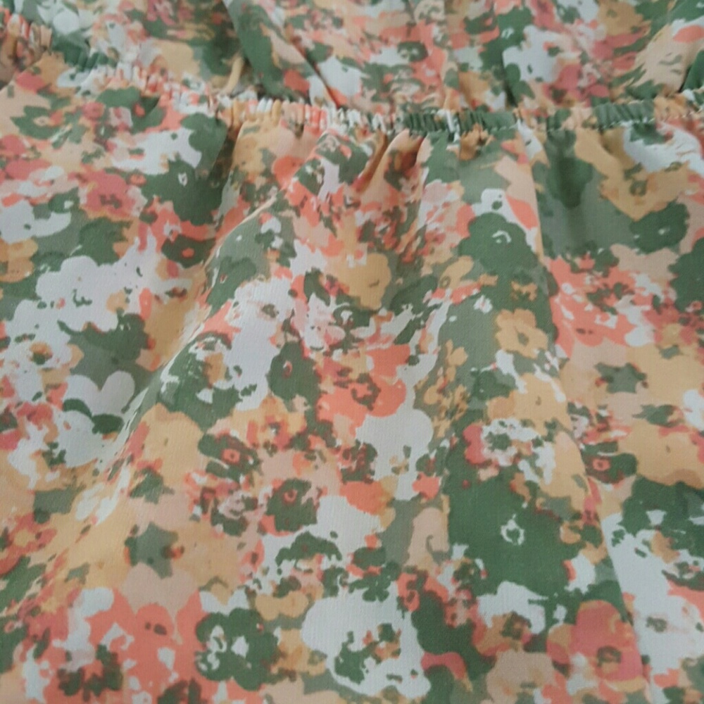 Romper - Picture 2 of 2