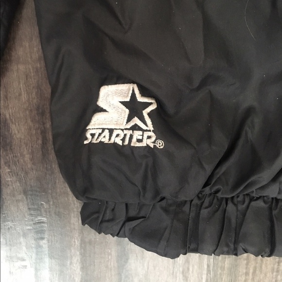 Vintage NBA Starter Chicago Bulls Windbreaker - Picture 4 of 4