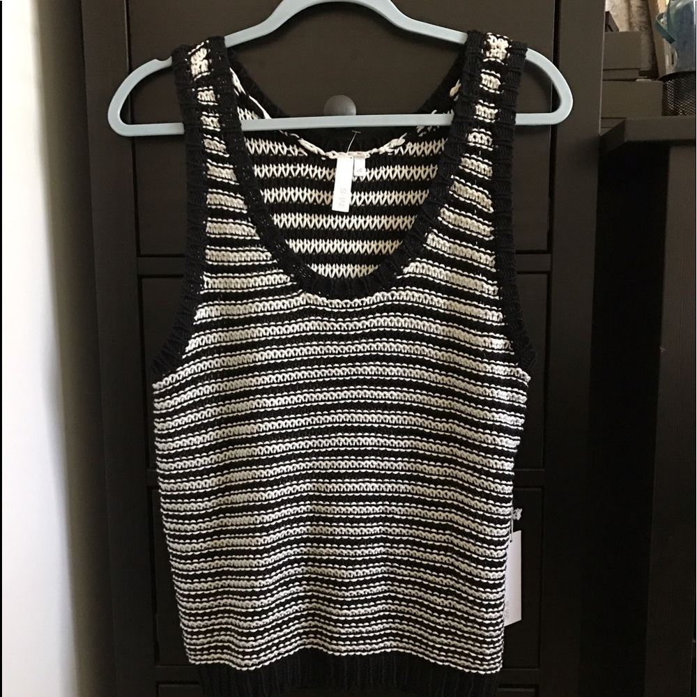 NWT Si-iae knit top