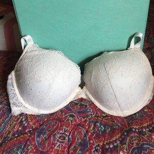 38D Victoria's Secret Bra