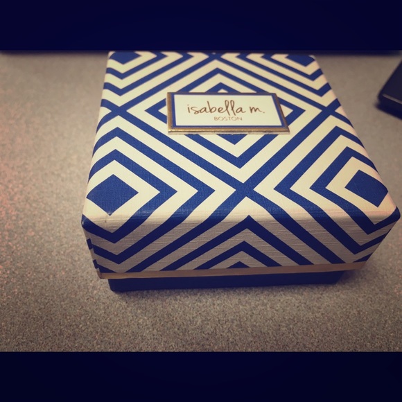 Isabella M. Boston earrings - Picture 2 of 4