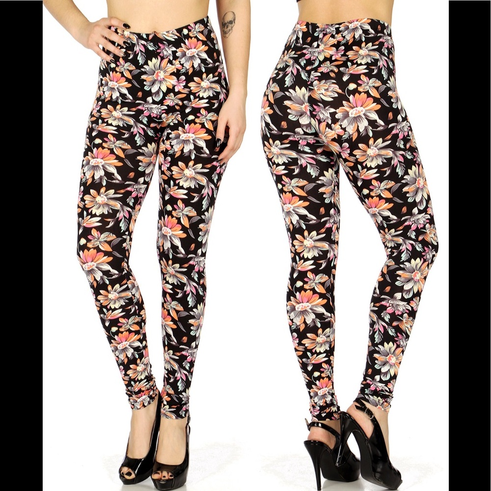 Multicolor flower print Leggings. OS
