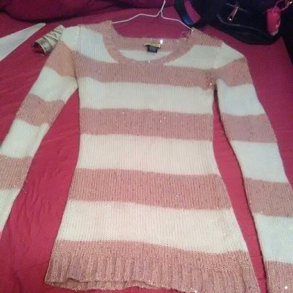 Sweater - Picture 2 of 2