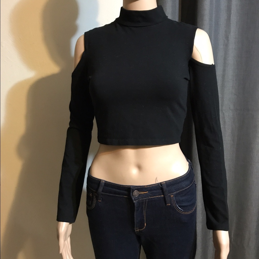 Turtle neck cut out crop top
