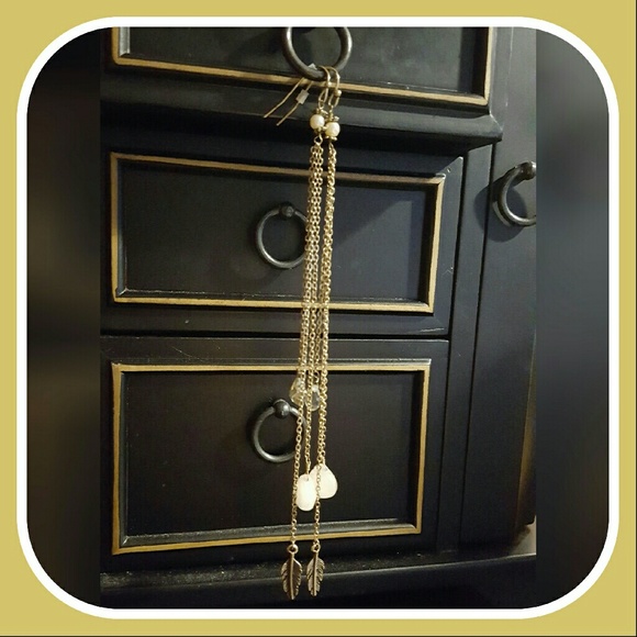 Forever 21 Jewelry - NWOT Forever 21 Long Statement Earrings