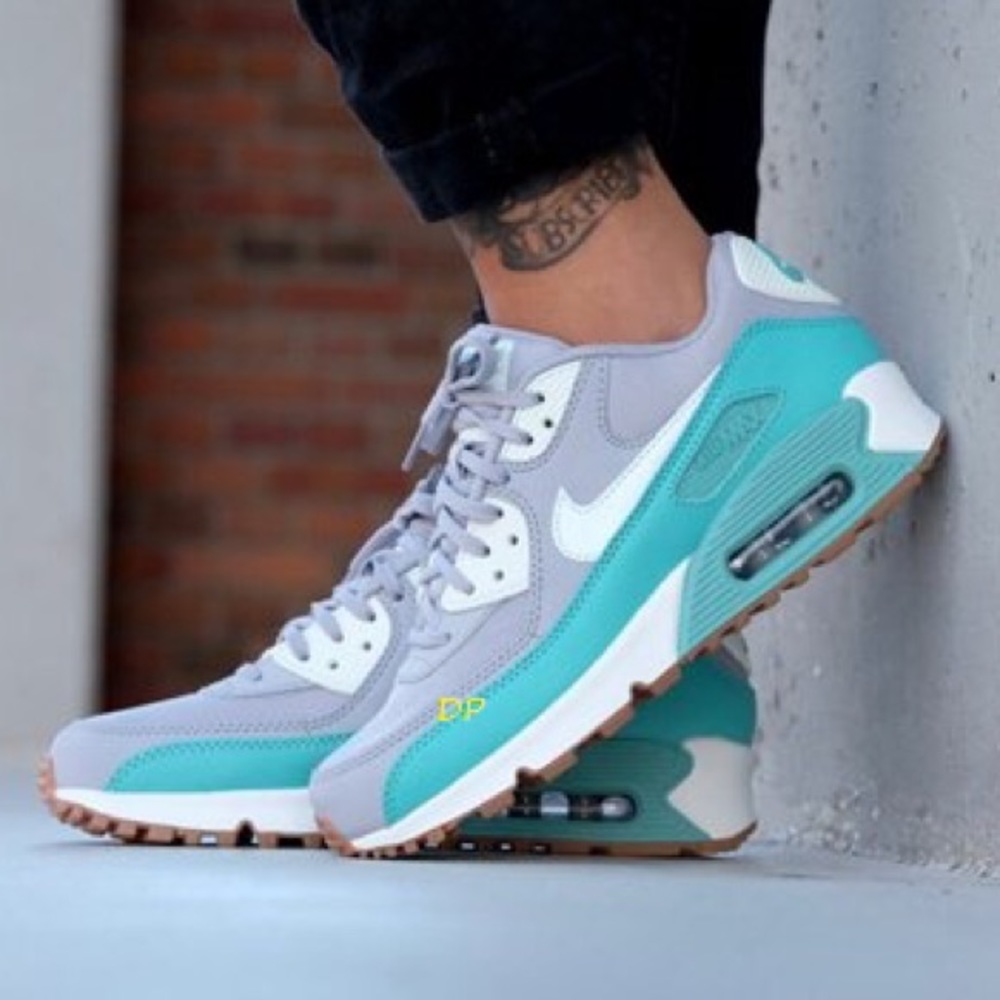 Nike Air Max 90 Essential Sneakers Shoe Grey Green - Picture 2 of 6