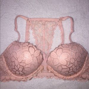 Victoria's Secret baby pink push-up bra 🌸