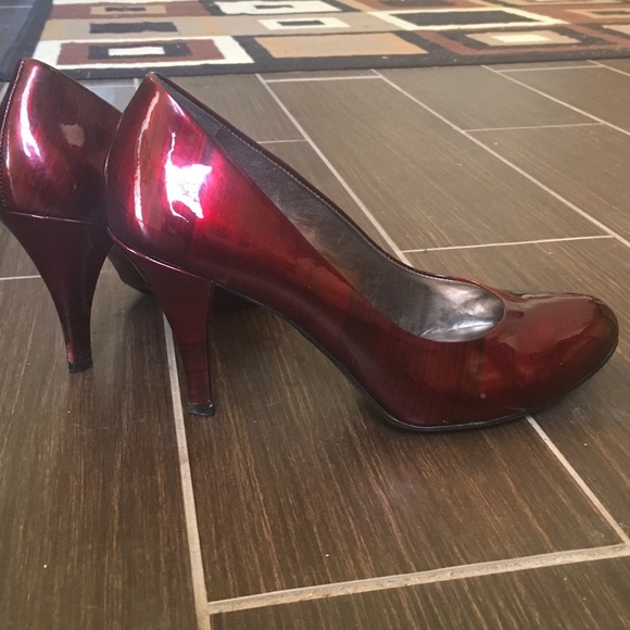 Gianni Bini Shoes - Amazing red shoes