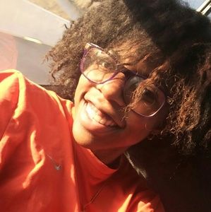 Meet your Posher, Joy