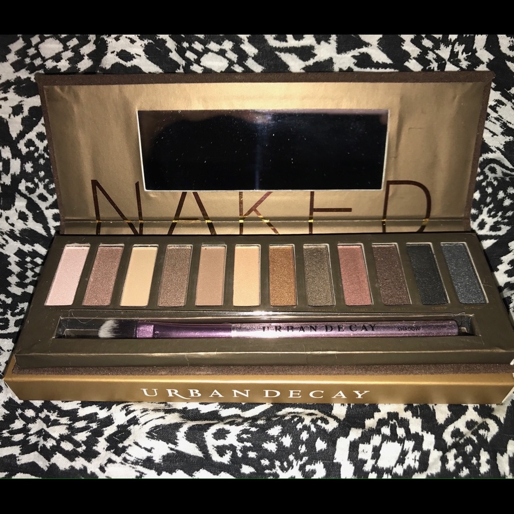 URBAN DECAY NAKED EYE PALLET w/ UD BRUSH