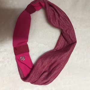 Reversible Pink Lululemon headband!