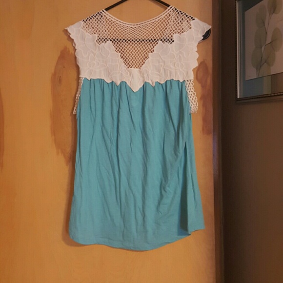 Top - Picture 2 of 2