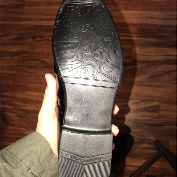 Black leather dress shoes