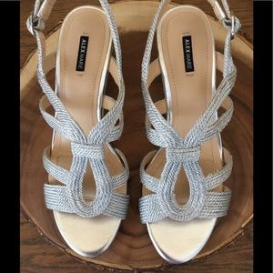 🌷Alex Marie Silver Wedge Sandals 🌷