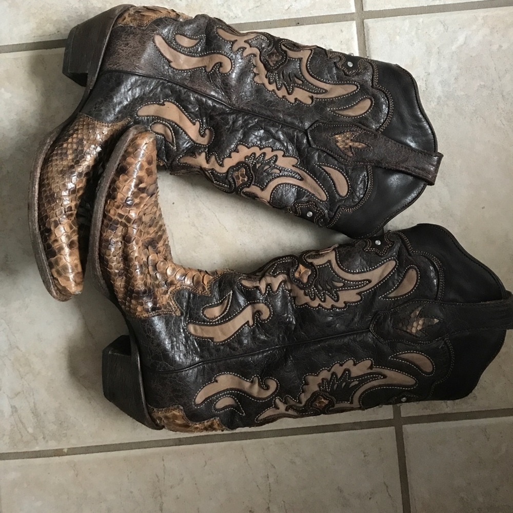 Snake skin cowgirl boots
