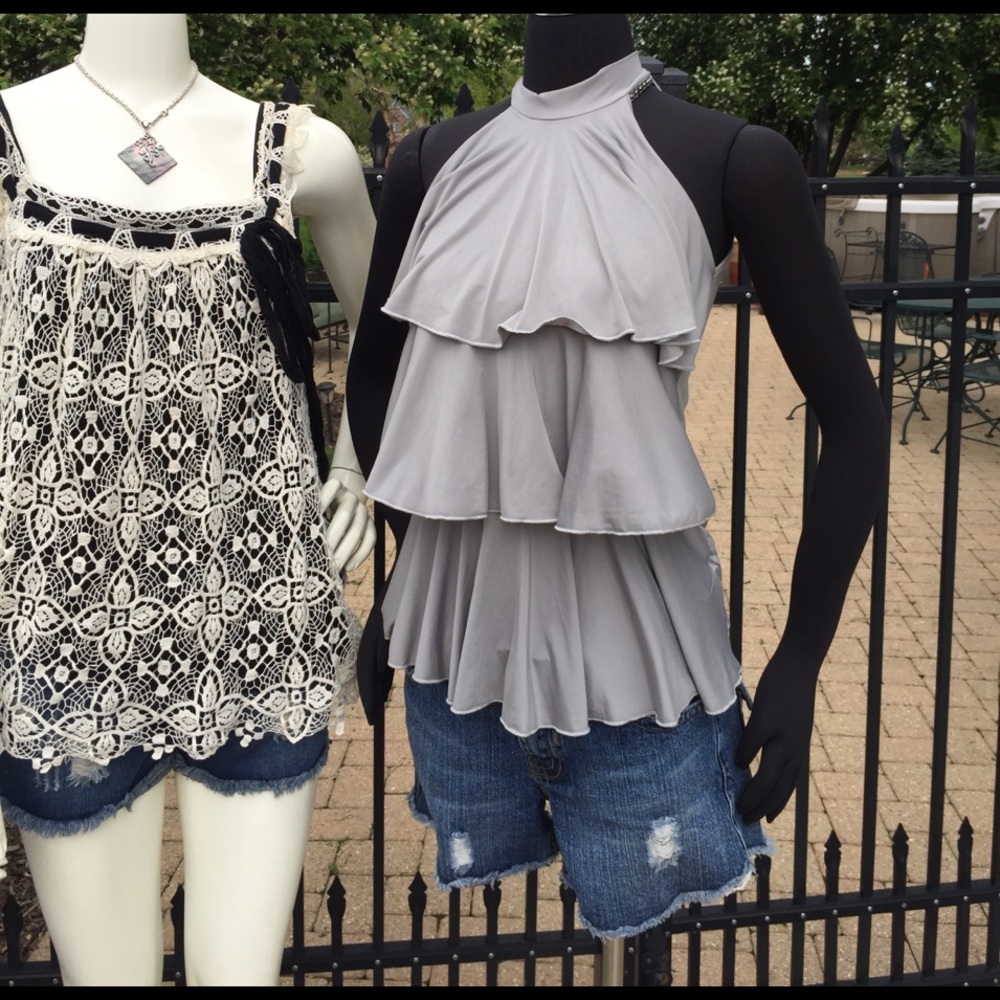 M L  Ruffles gray turtleneck top w tie back neck - Picture 2 of 7