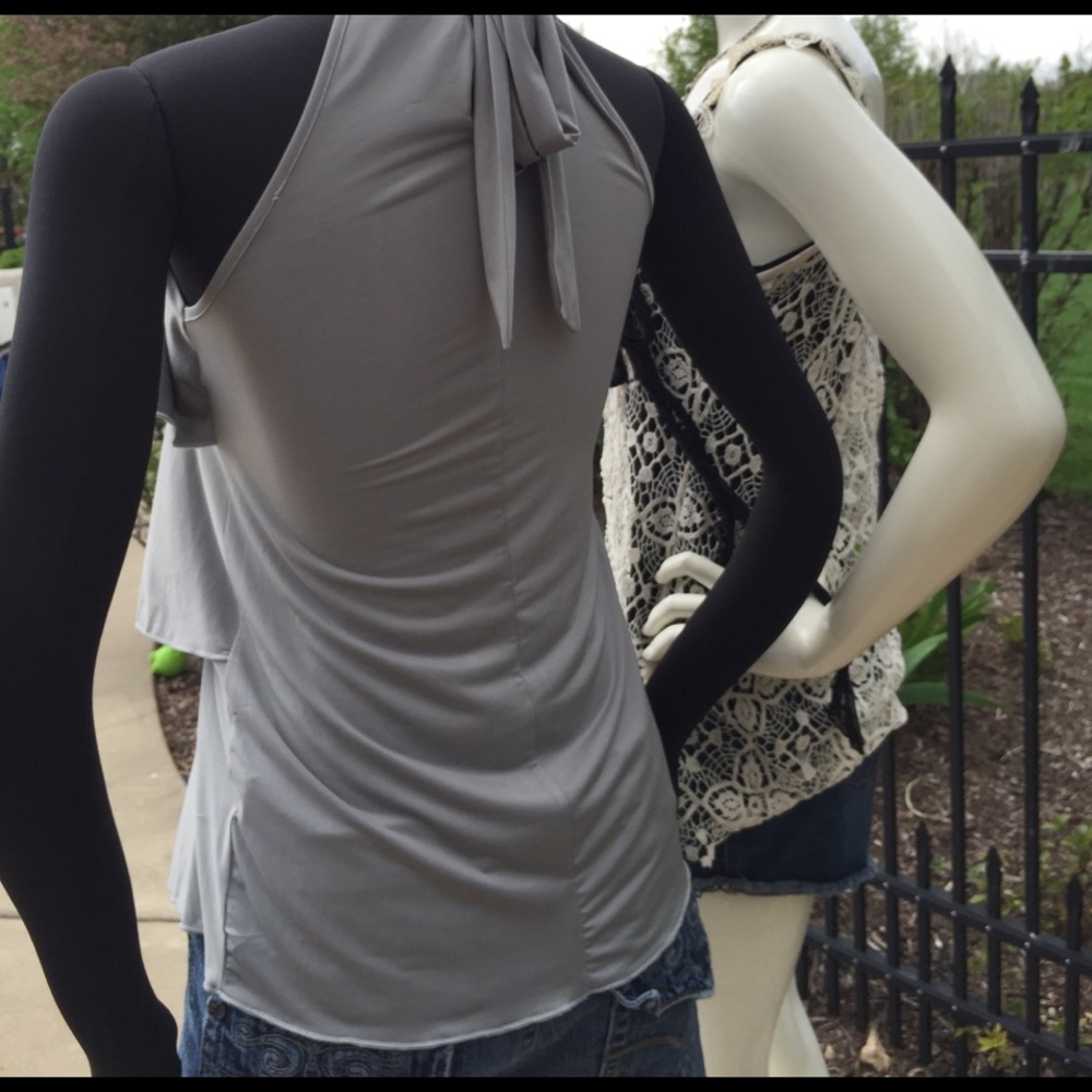 M L  Ruffles gray turtleneck top w tie back neck - Picture 5 of 7