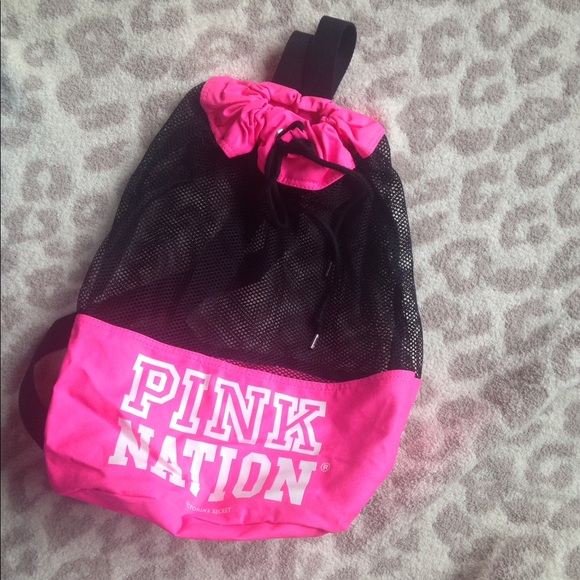 PINK Victoria's Secret Handbags - 🔥🔥1 HOUR SALE🔥🔥Pink Victoria's Secret backpack