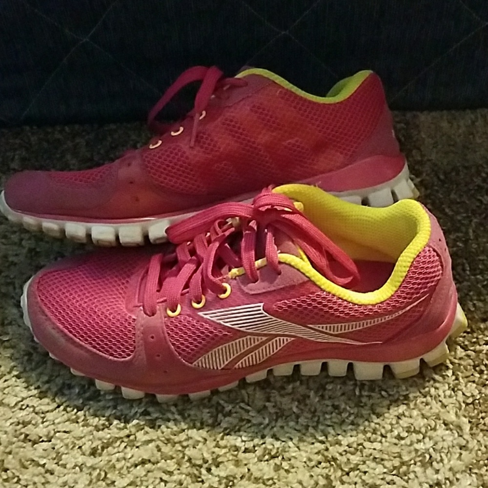 🛇❌SOLD!❌🚫 Reebok Running Sneakers - Picture 2 of 4