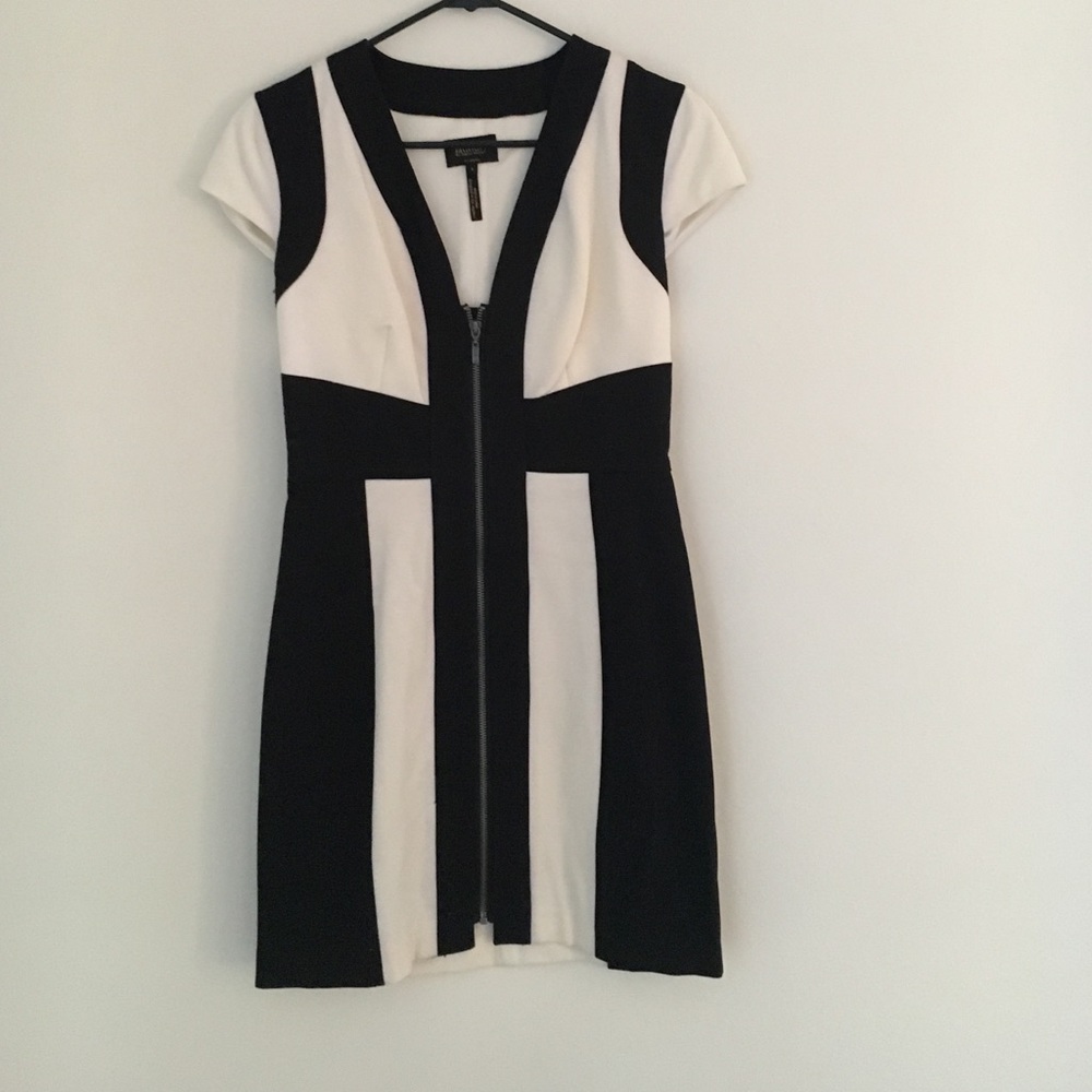 Laundry by Shelli Segal zip up bandage dress NWT