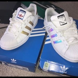 Adidas superstars