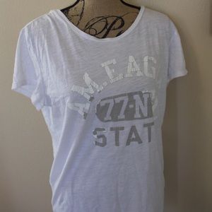 NWT. American Eagle U T-Shirt