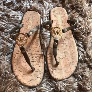 *FINAL SALE* NWOT Michael Kors MK Sandals Size 7