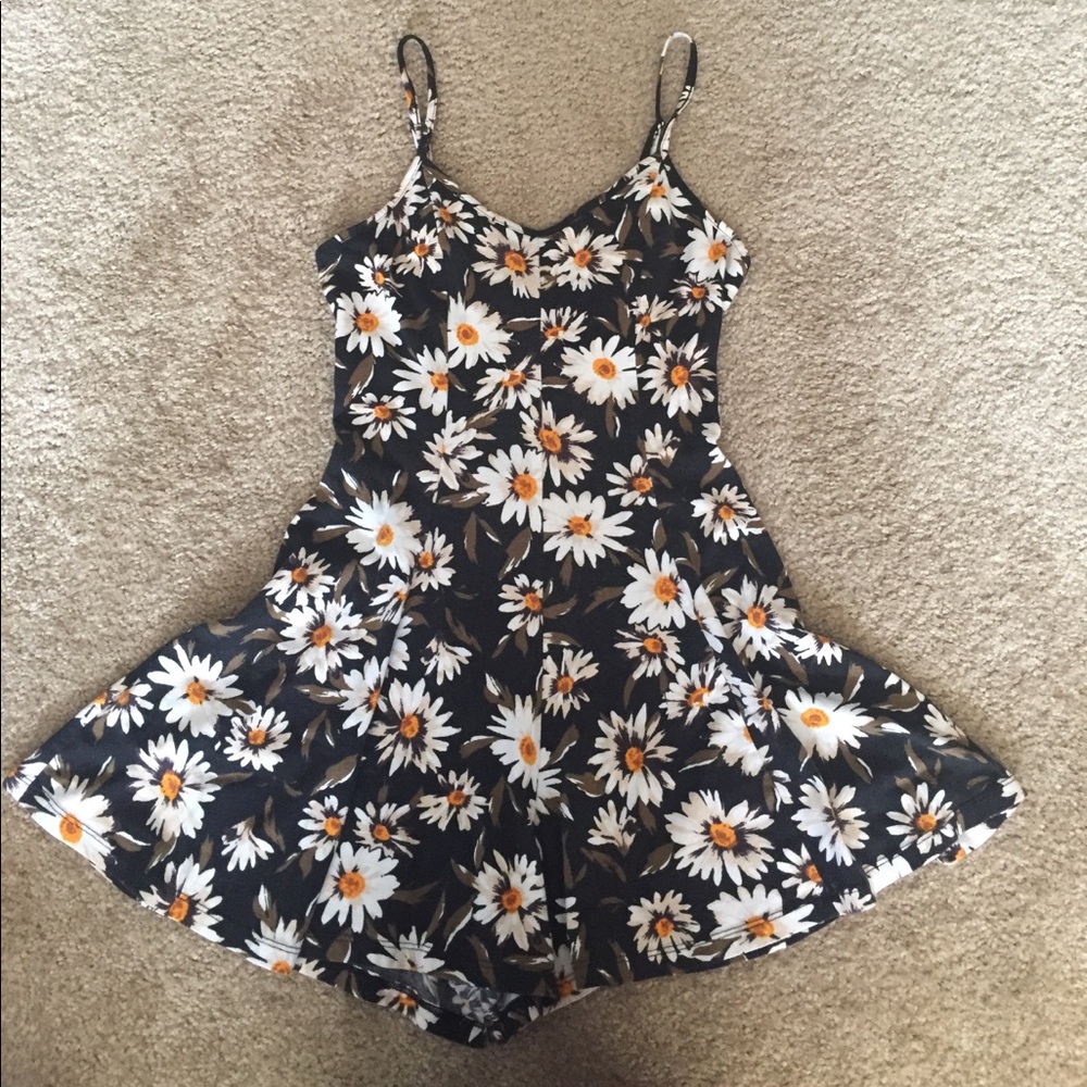 Sunflower romper 🌻