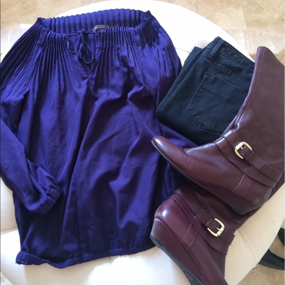 Limited deep purple top