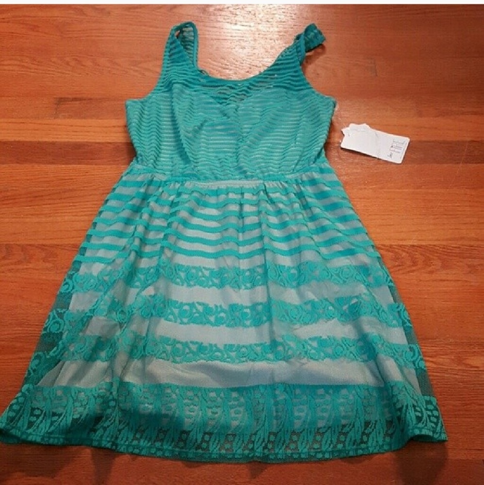Summer lace dress Nwt