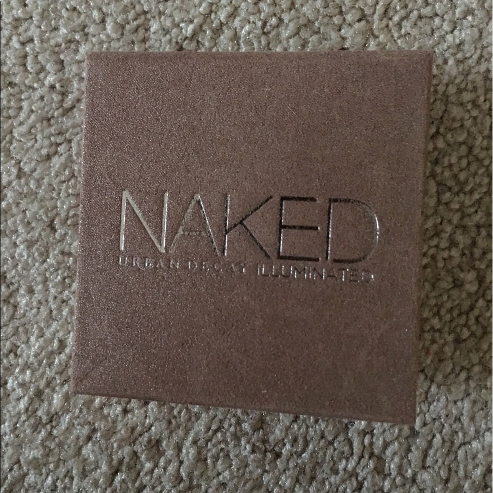 Urban decay naked illuminating shimmering powder