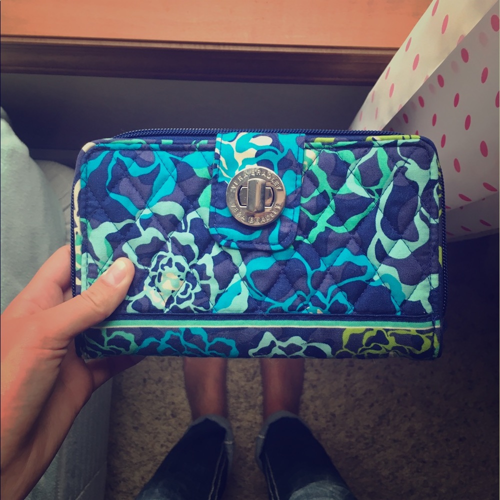 Vera Bradley turn lock wallet