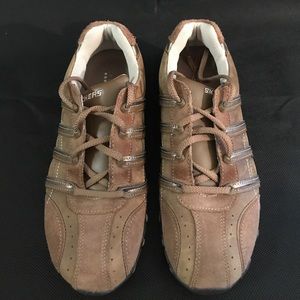 Casual brown skechers