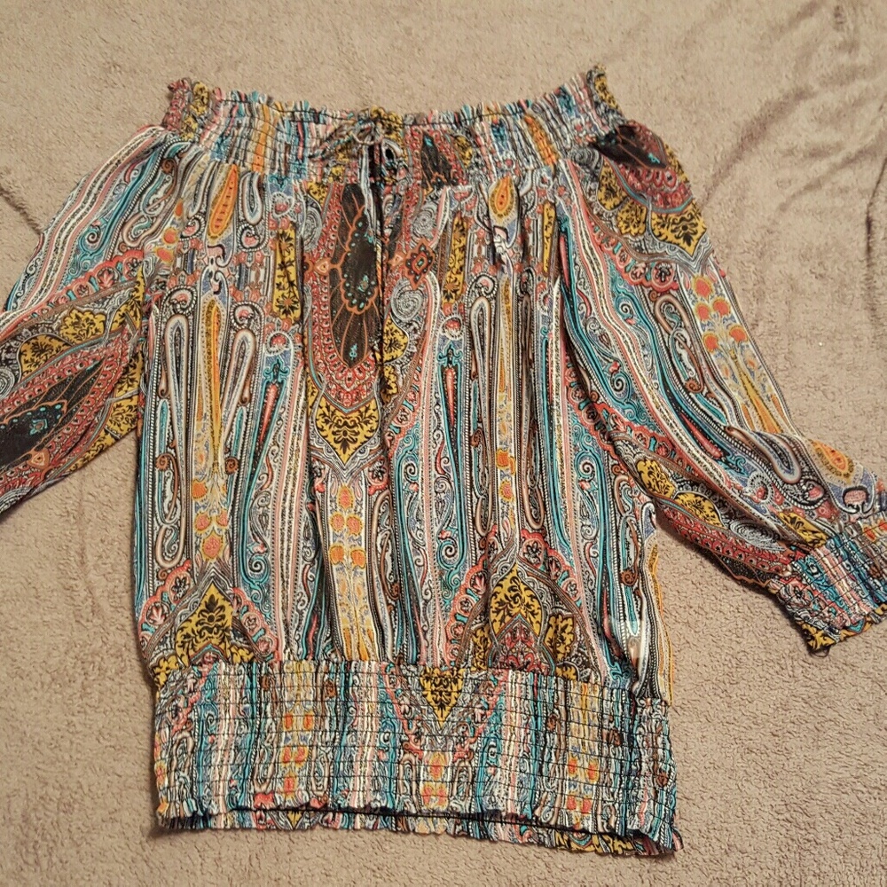 ad: hoc Cold Shoulder top