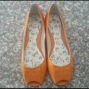 Chinese laundry low wedge