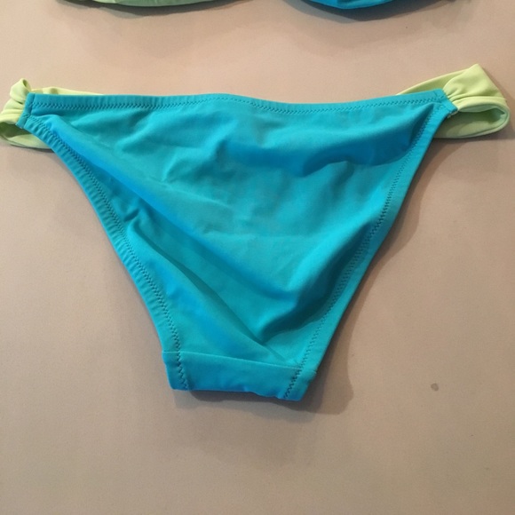 VS Bikini - Picture 4 of 7