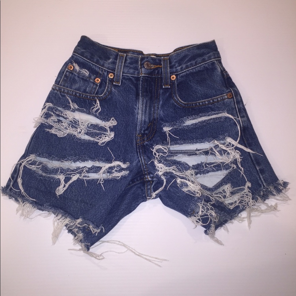 ❌SOLD❌ Levi's High Waisted Shorts