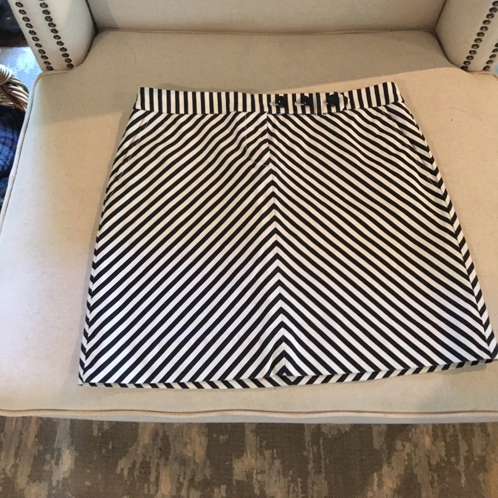 J.Crew black/white chevron skirt Sz 4