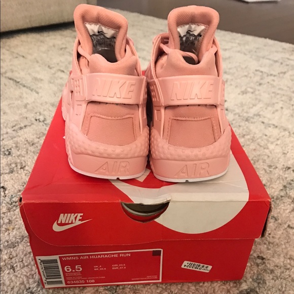 Women's Nike Huarache Rose Gold 6.5 - Picture 4 of 5