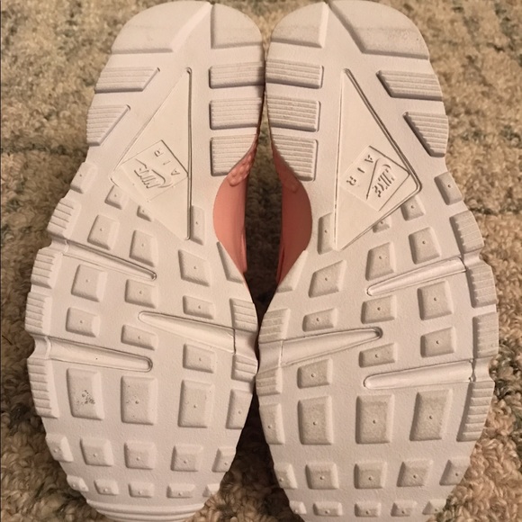Women's Nike Huarache Rose Gold 6.5 - Picture 5 of 5