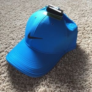 Nike hat NWT