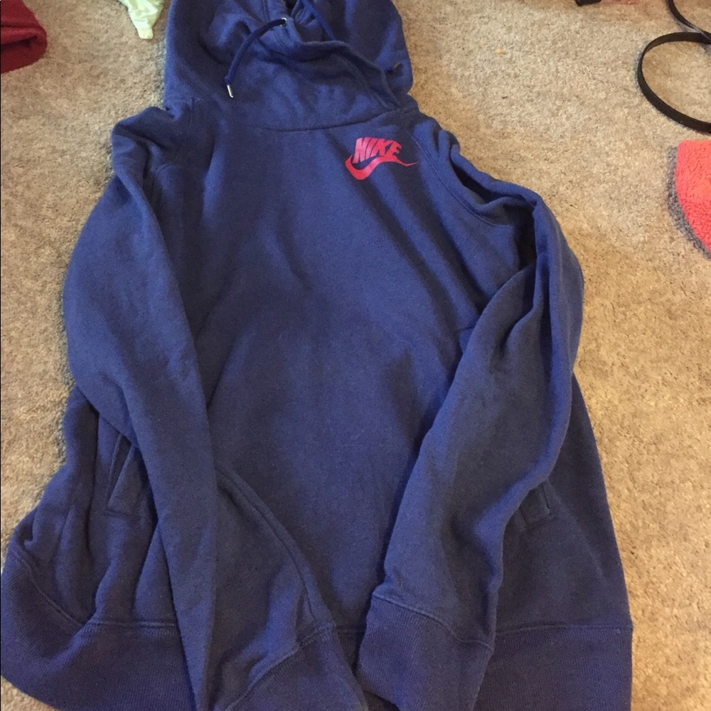 Nike sweatshirt