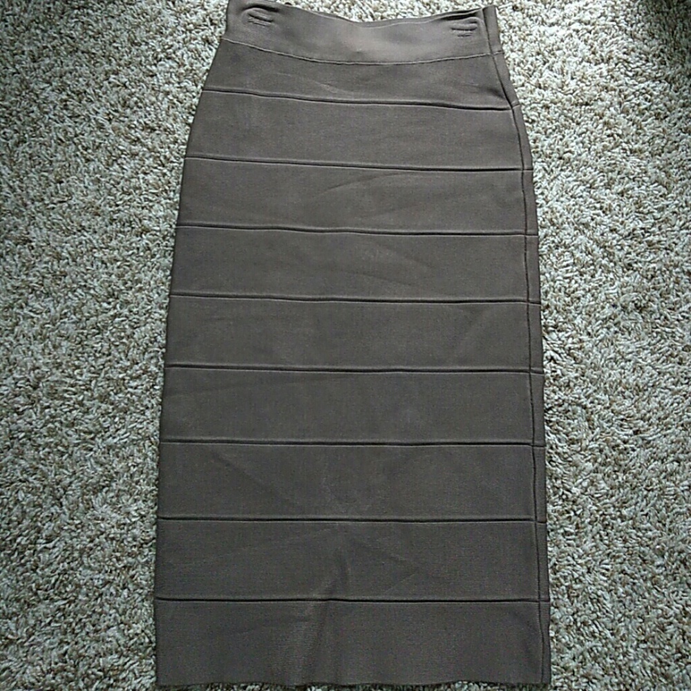 BCBG Lager fitted bandage skirt