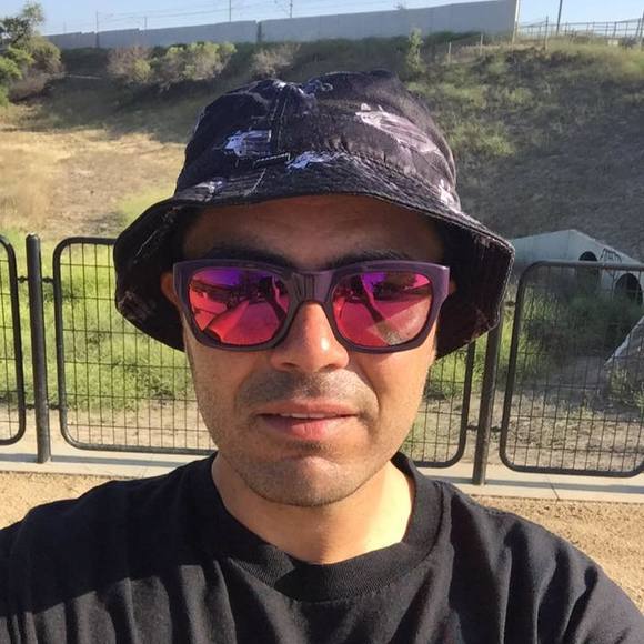 Meet your Posher, Mario - Picture 1 of 1