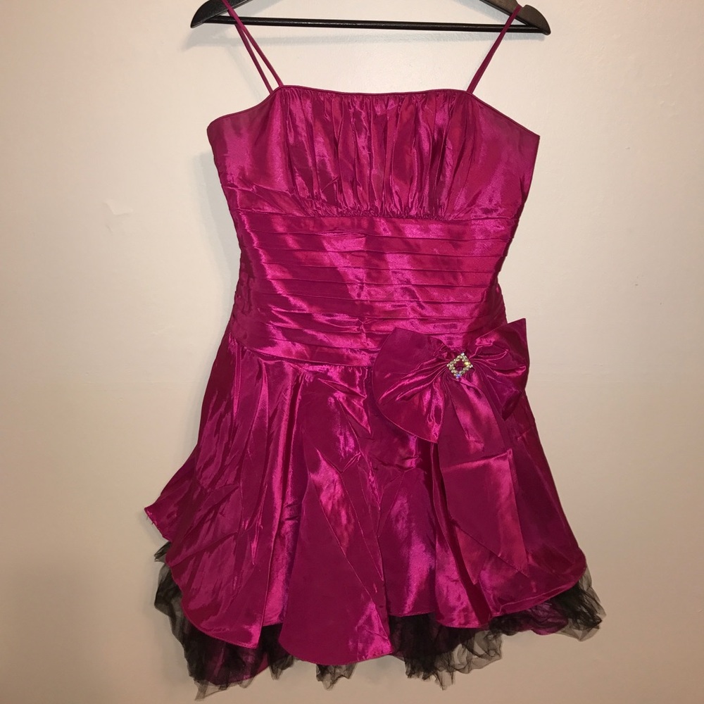 Chica's party dress