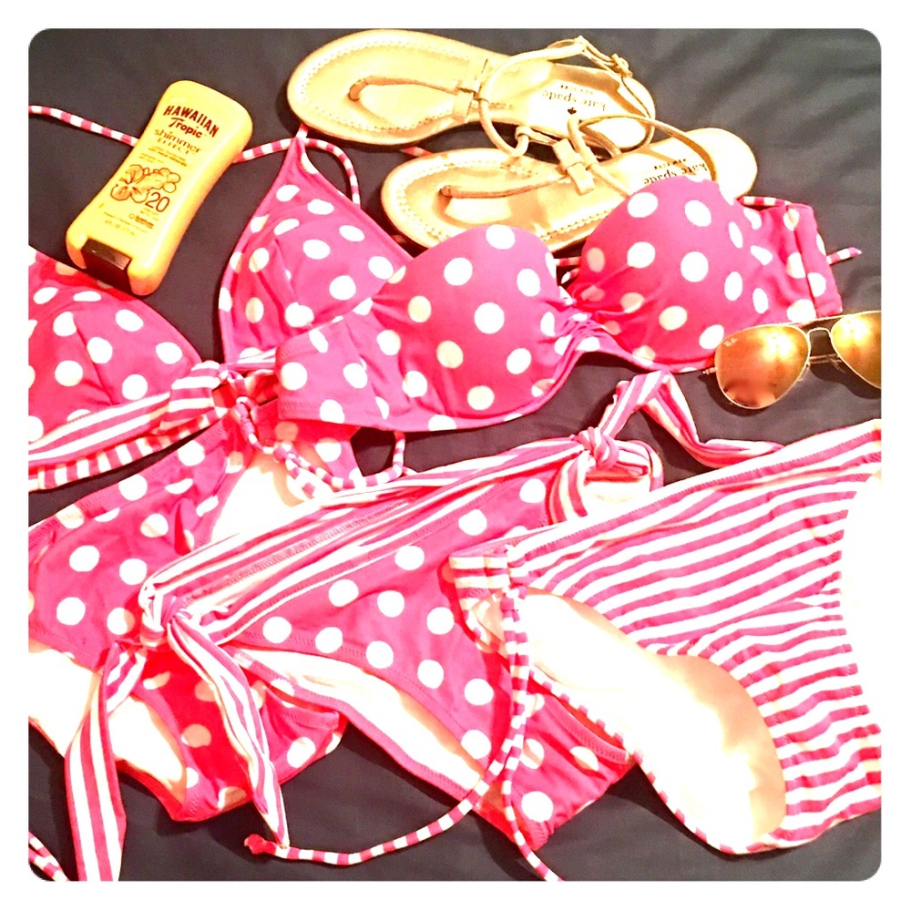 NWOT Victoria's Secret 5 Piece Coral White Bikinis