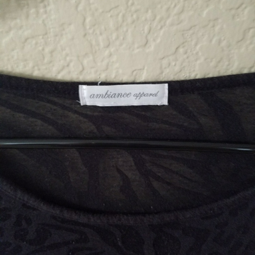 !WOMEN TOP! - Picture 2 of 2