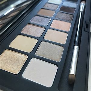 Shu Umerua - Shu:Palette 16 Nude Eyeshadow Palette