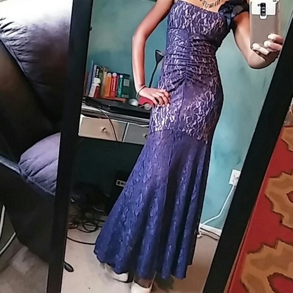 Dress - Picture 1 of 4