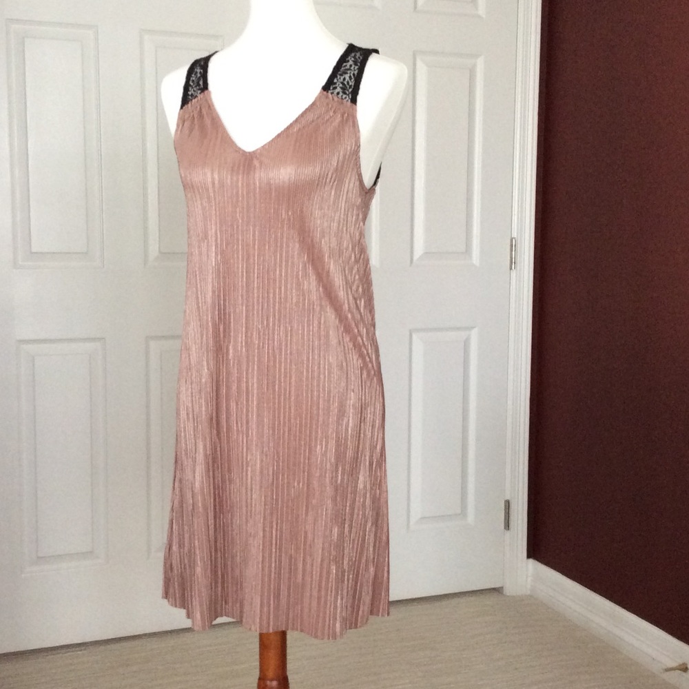 BCBGeneration pleated dress w/ black lace back